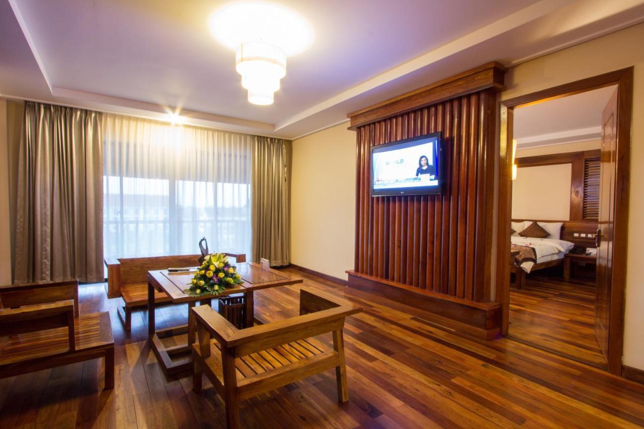 Royal Empire Premium Hotel Σιέμ Ρέαπ Εξωτερικό φωτογραφία