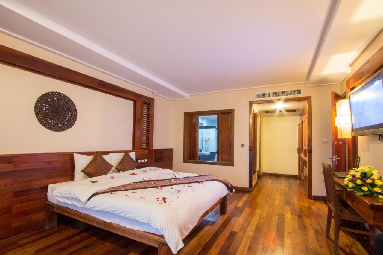 Royal Empire Premium Hotel Σιέμ Ρέαπ Εξωτερικό φωτογραφία