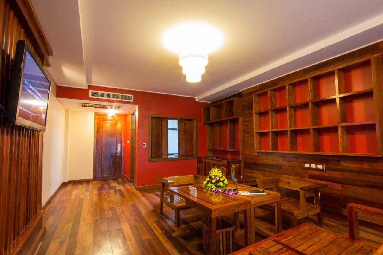 Royal Empire Premium Hotel Σιέμ Ρέαπ Εξωτερικό φωτογραφία