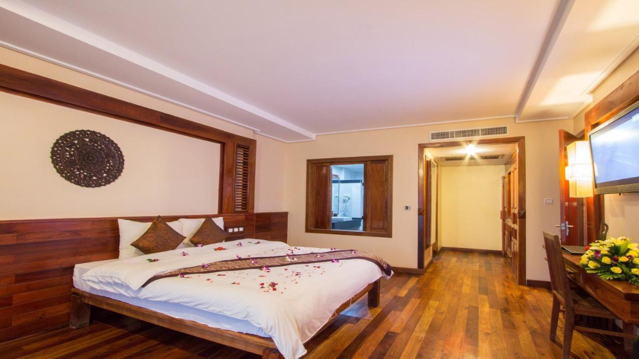 Royal Empire Premium Hotel Σιέμ Ρέαπ Εξωτερικό φωτογραφία