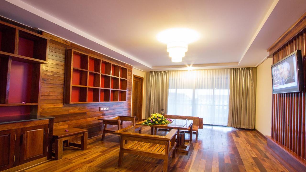 Royal Empire Premium Hotel Σιέμ Ρέαπ Εξωτερικό φωτογραφία