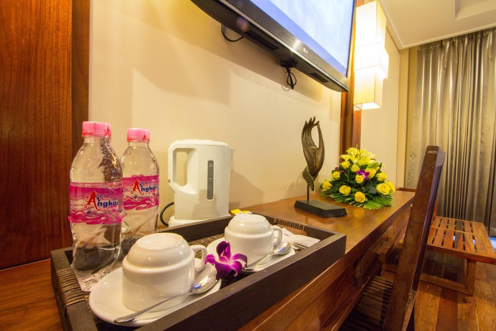 Royal Empire Premium Hotel Σιέμ Ρέαπ Εξωτερικό φωτογραφία
