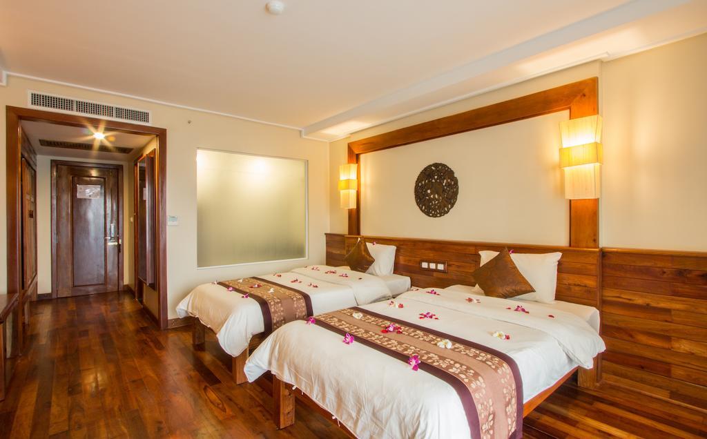 Royal Empire Premium Hotel Σιέμ Ρέαπ Δωμάτιο φωτογραφία