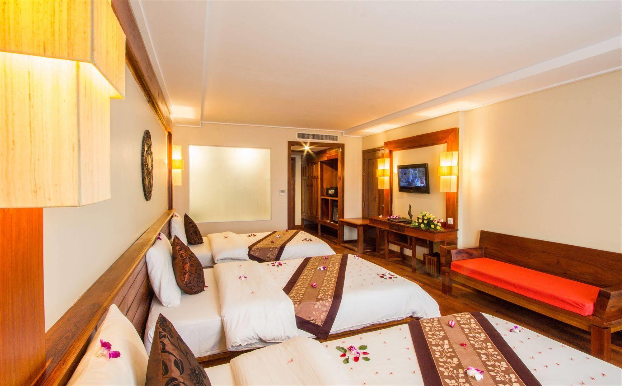 Royal Empire Premium Hotel Σιέμ Ρέαπ Εξωτερικό φωτογραφία